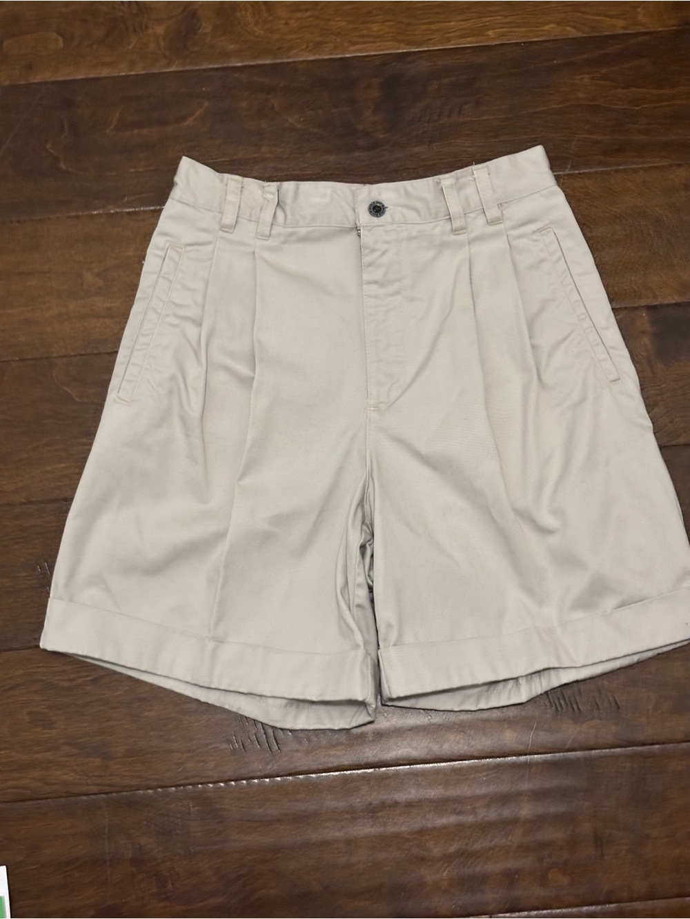 VTG 1990s Bugle Boy High Waisted Khaki Pleated Shorts – Retro Academia size 6